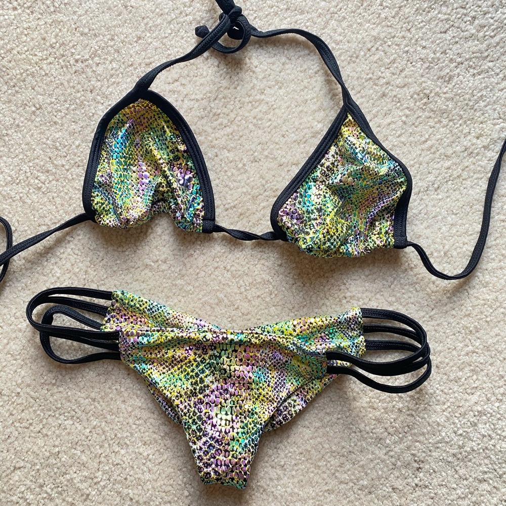 Shimmer Two piece bikini Size medium/small Black turquoise pink gold yellow